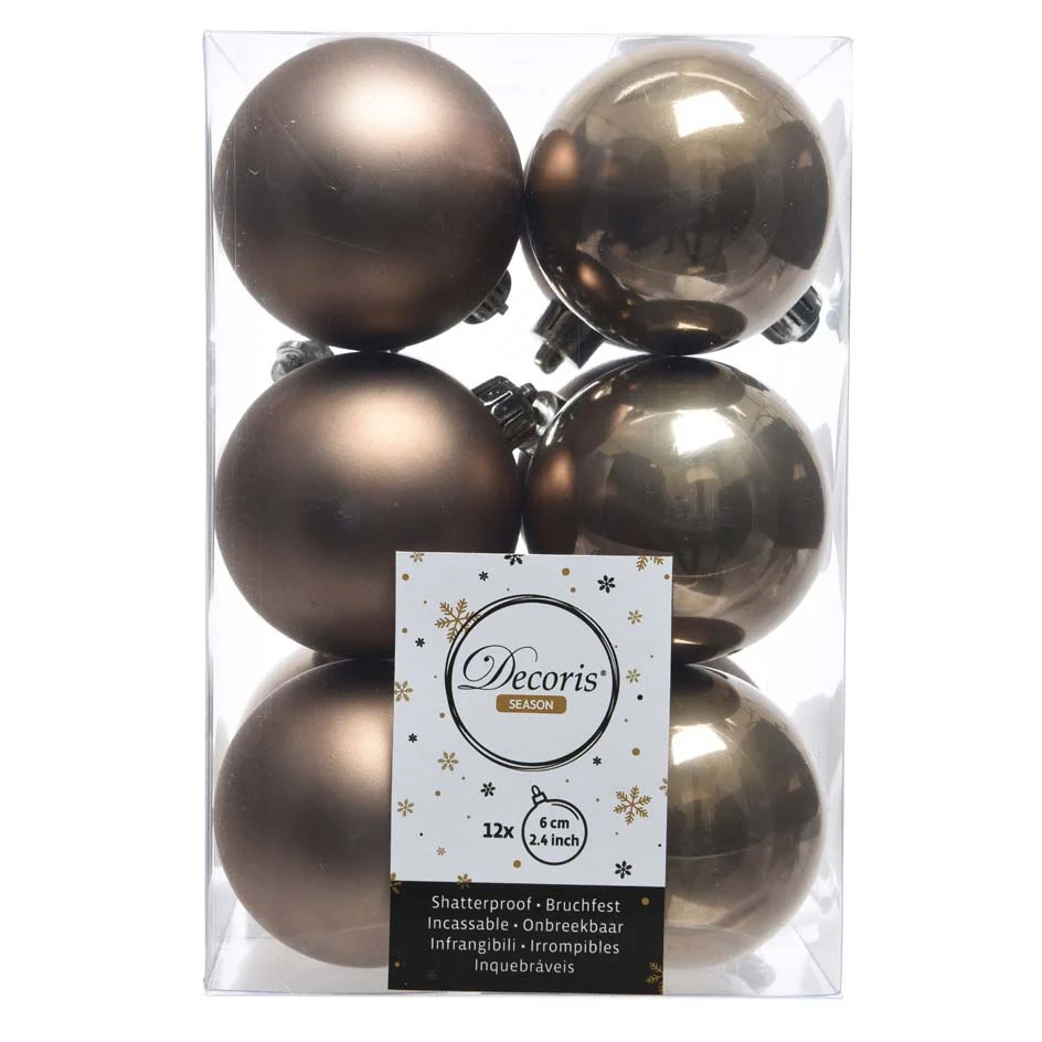 Bola de navidad, muestra color marrón helado