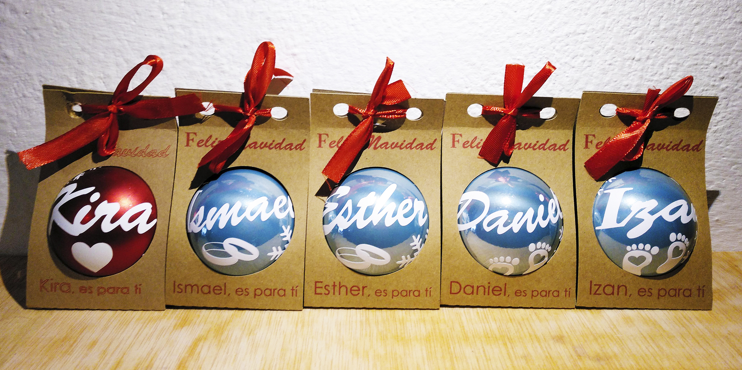 Bolas de navidad personalizadas con nombres