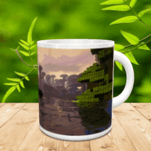 Taza de cerámica blanca con un diseño pixelado de un paisaje natural sobre una superficie de madera.