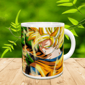 Taza de cerámica blanca decorada con la ilustración de un personaje de anime sobre una superficie de madera.