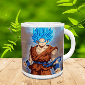 Taza blanca de cerámica decorada con la imagen de un personaje de animación con el cabello azul sobre una mesa de madera.