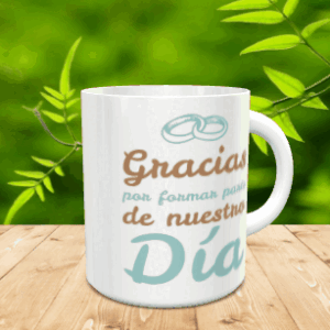 taza blanca de cerámica para bodas con el texto Gracias por formar parte de nuestro Día y dos alianzas.