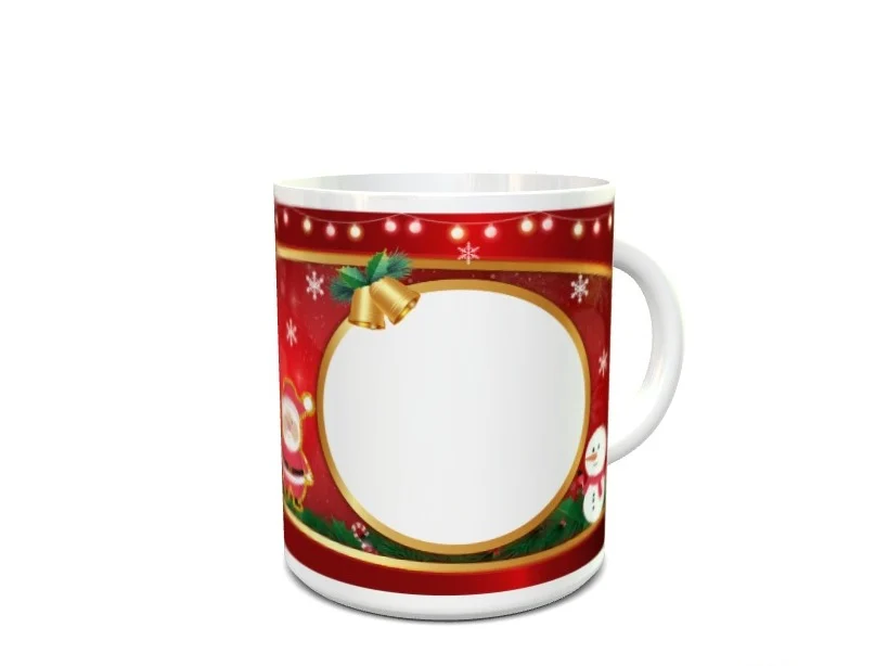 Taza blanca de cerámica con fondo rojo navideño y un gran marco circular blanco y dorado para personalizar, decorada con campanas, copos de nieve y motivos festivos.