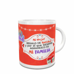 Caneca branca de cerâmica com fundo vermelho e etiqueta branca com mensagem familiar.